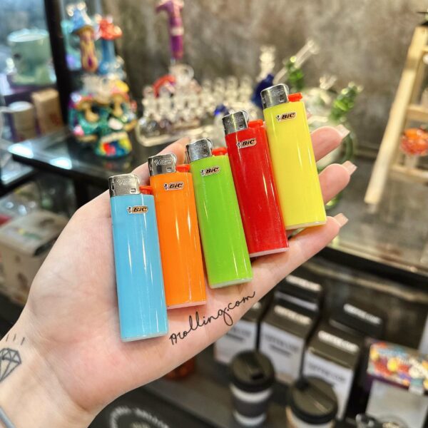 Bật-Lửa-BIC-J3