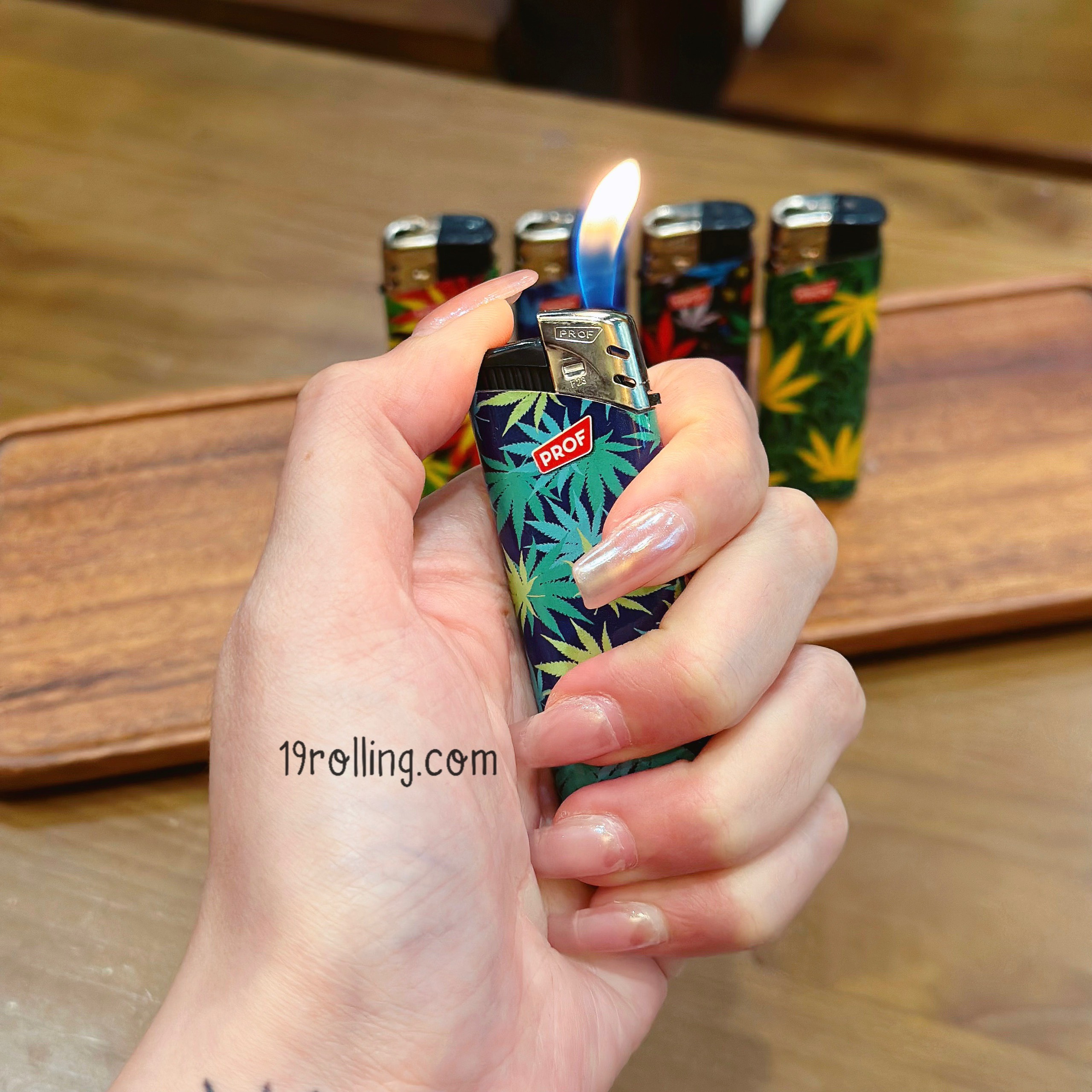 Bật-Lửa-PROF-Leaves-Lighter