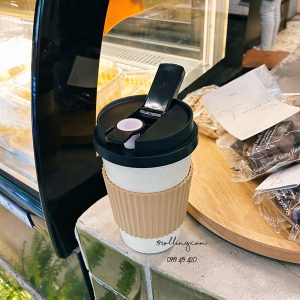 Boong-Nhựa-Coffee-Cup