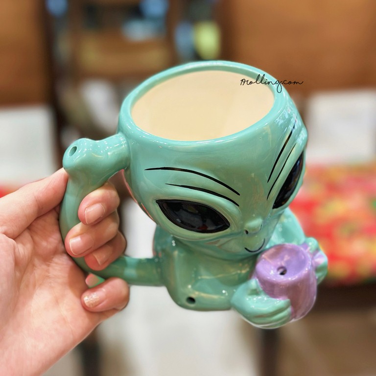 Ceramic-Alien-Pipe-Mug-Fullbox